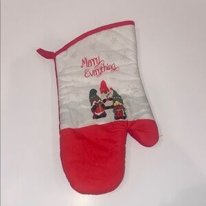 Red Holiday Oven Mitt